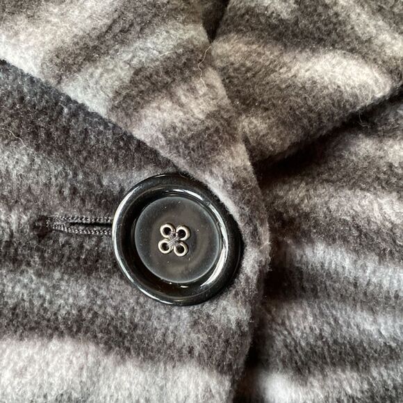 Susan Graver Zebra Print Fleece Jacket - Picture 6 of 7